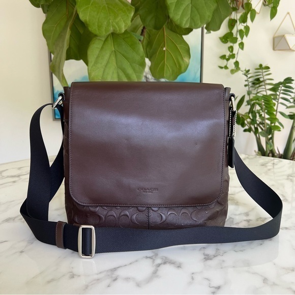 NWT COACH Charles Small Messenger Signature Crossgrain Leather Crossbody F72220 - Picture 1 of 13